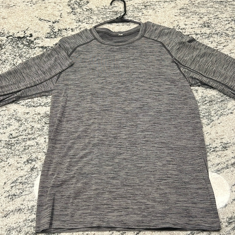 Lululemon Metal Vent Tech Long Sleeve